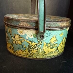 Vintage Tindeco Peter Rabbit Parade Easter Candy Tin Pail‎ Oval Litho 1920s